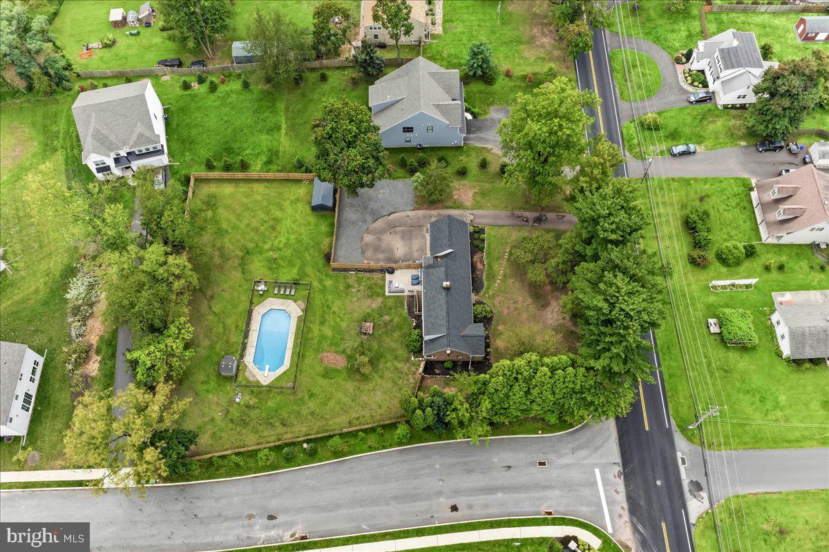 140 W 7th Ave Property Photo 41