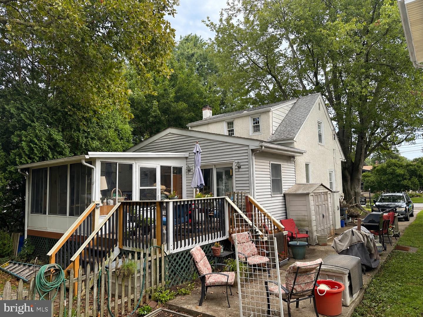 203 Francis Ave Property Photo 2