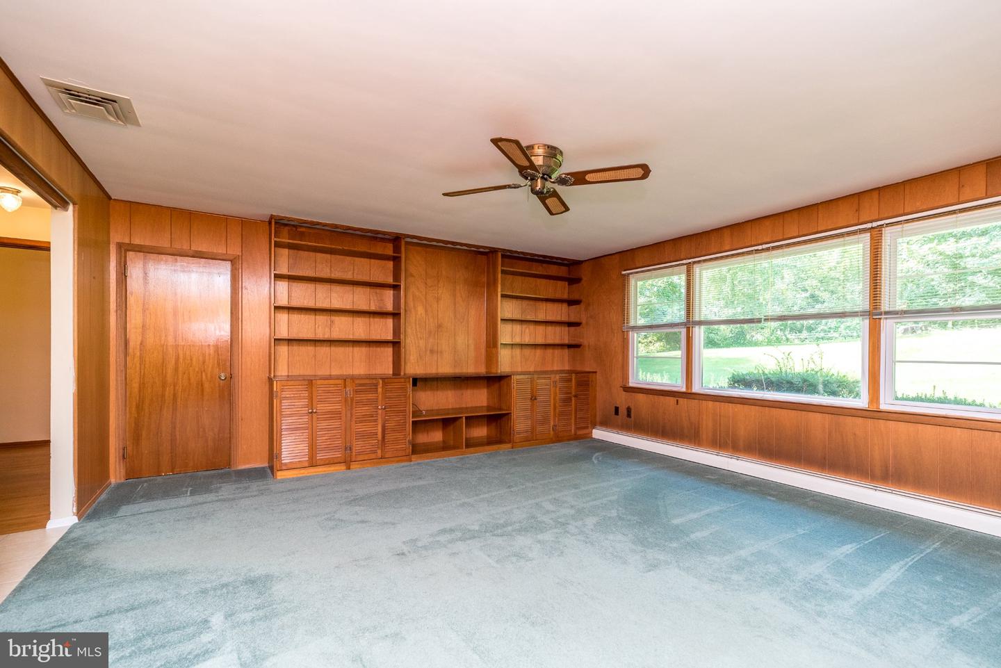 928 Twining Rd Property Photo 10