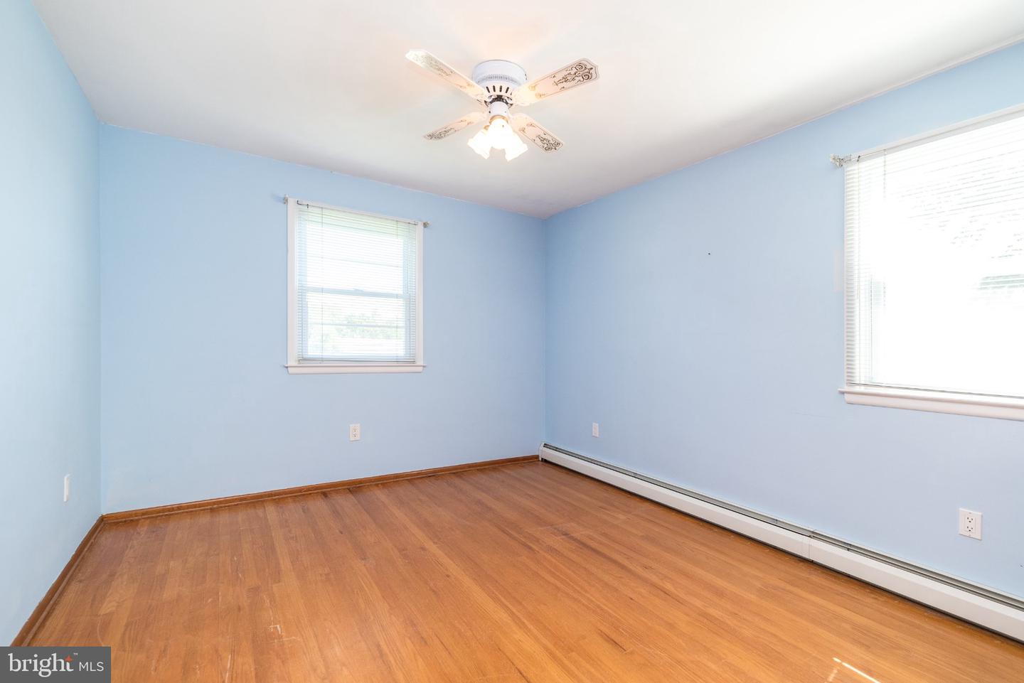 928 Twining Rd Property Photo 15