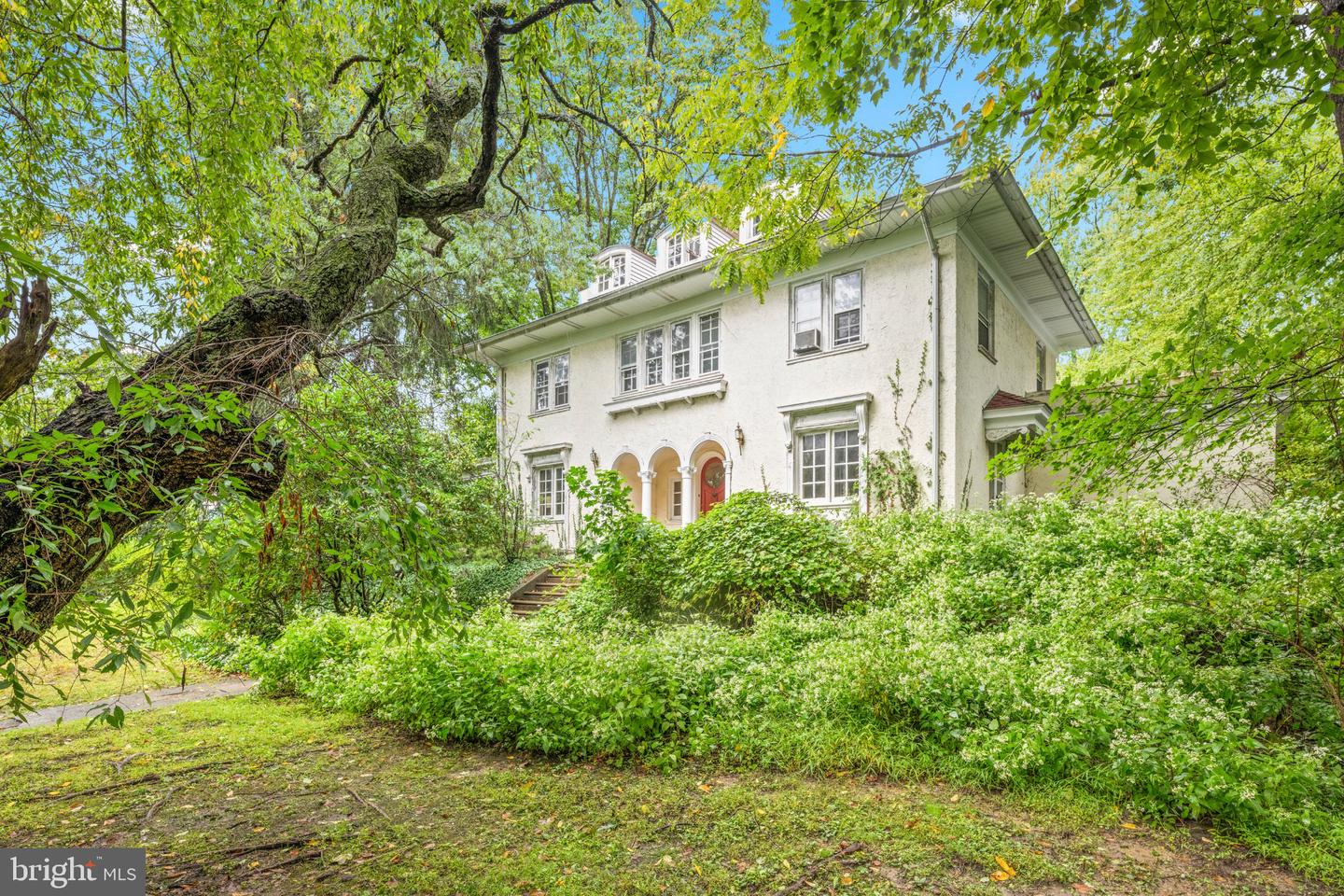 379 Montgomery Ave Property Photo 1