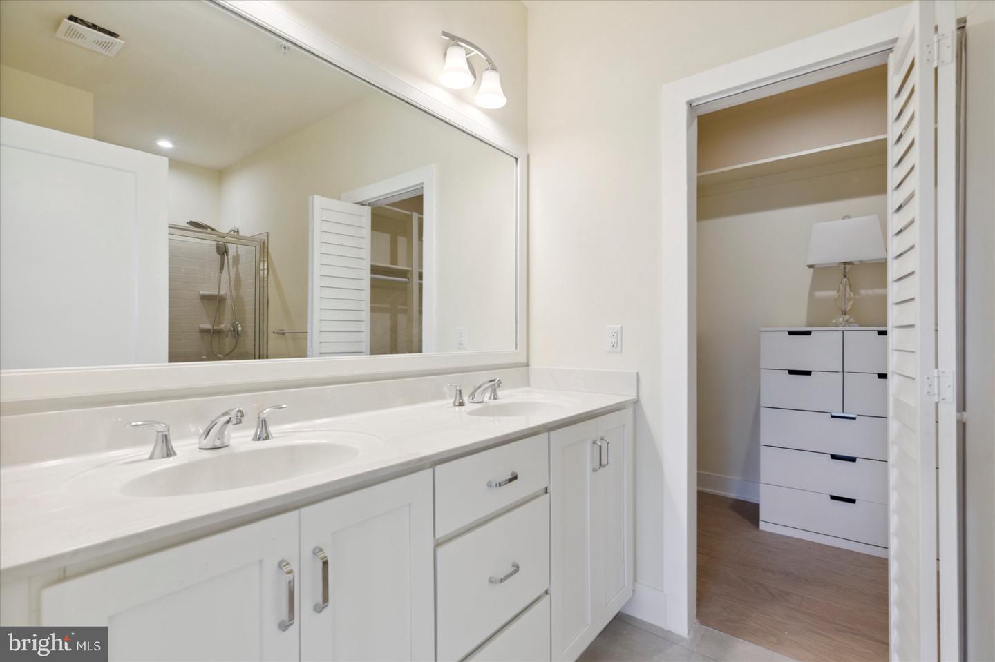 674 Levering St Property Photo 12