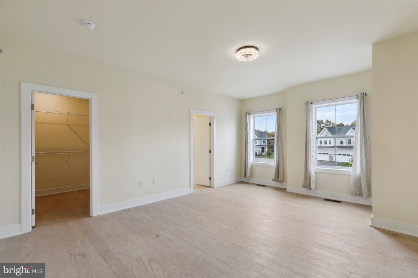 674 Levering St Property Photo 18