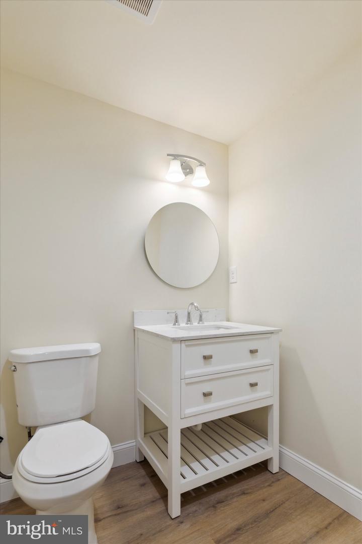 674 Levering St Property Photo 20
