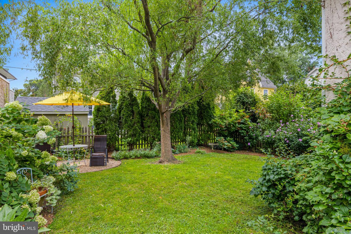 106 Woodside Ave Property Photo 35