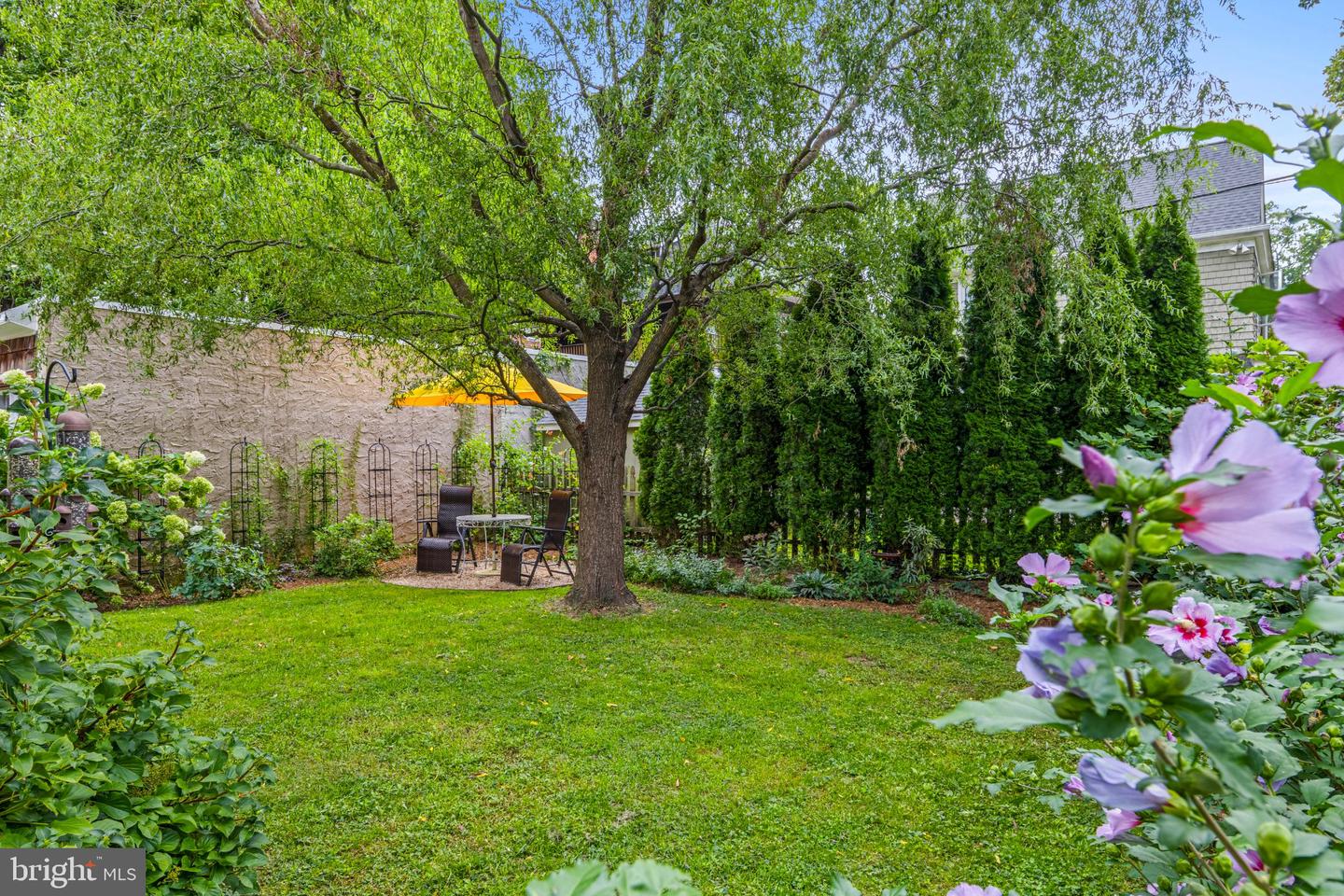 106 Woodside Ave Property Photo 36