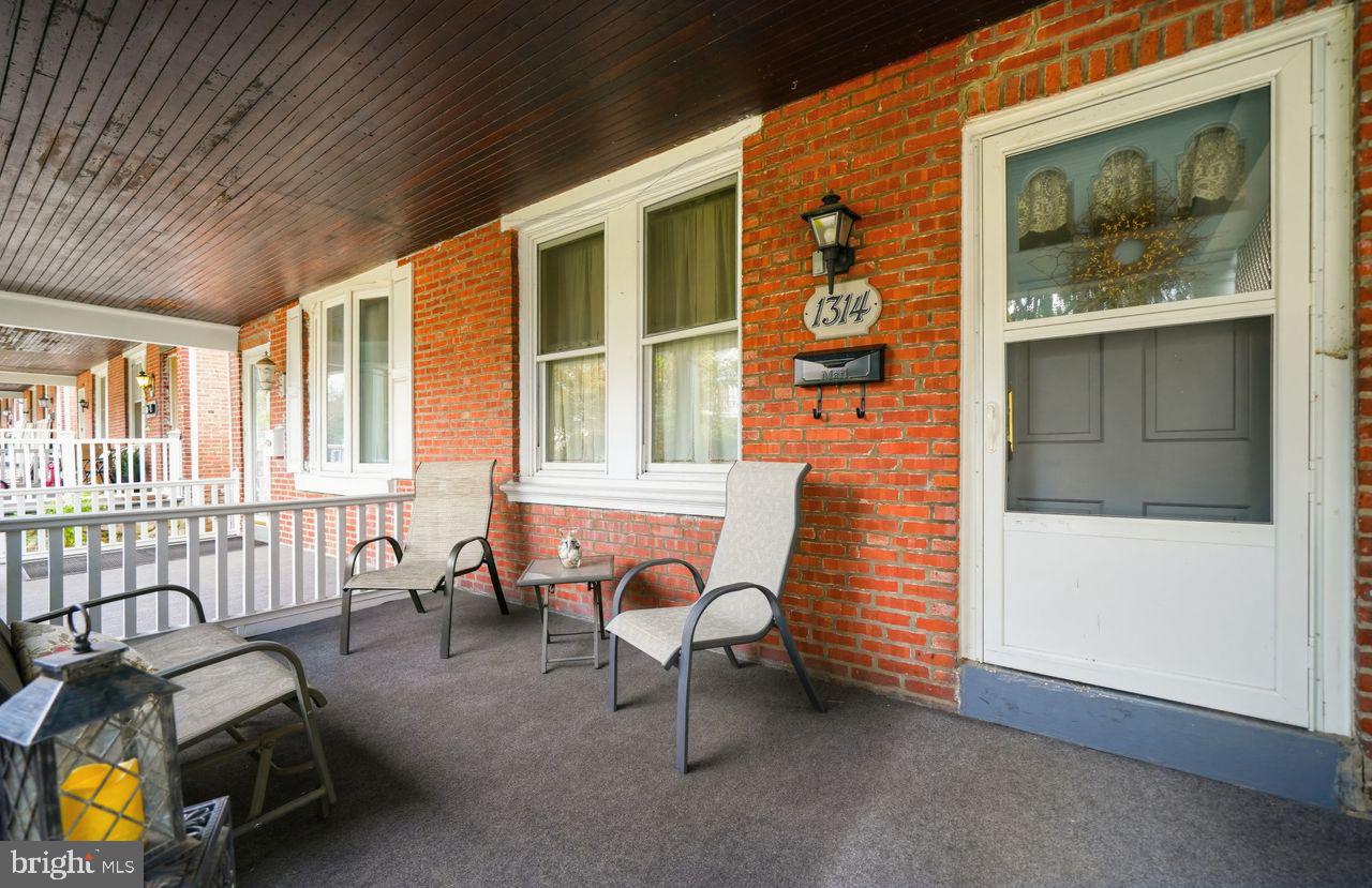 1314 Pine St Property Photo 2