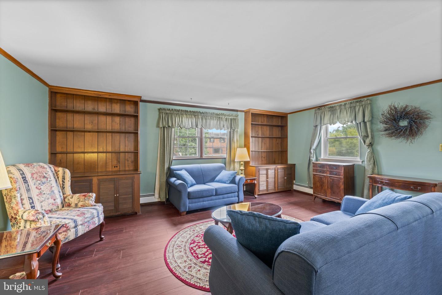 641 Caroline Dr # Property Photo 4
