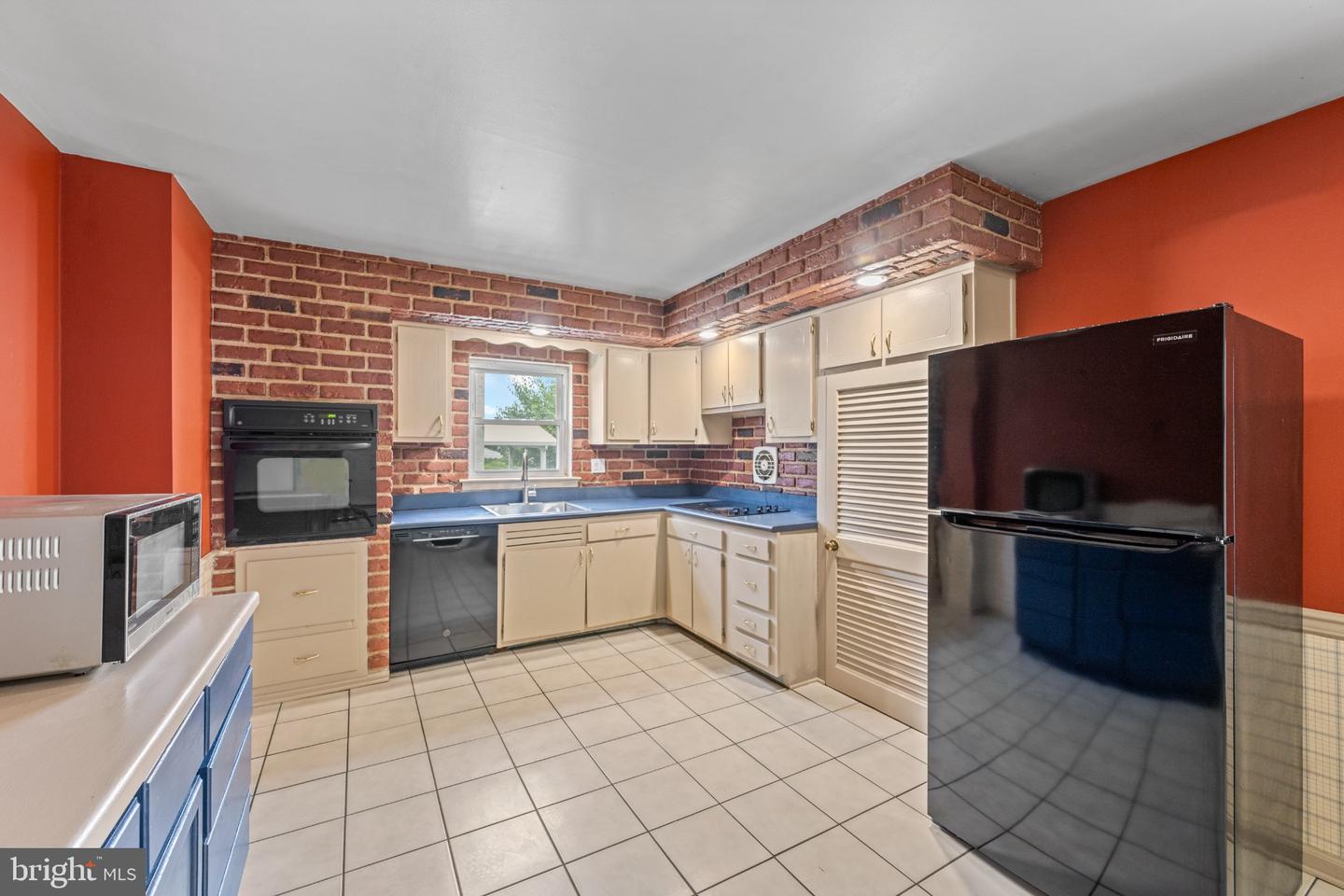 641 Caroline Dr # Property Photo 12