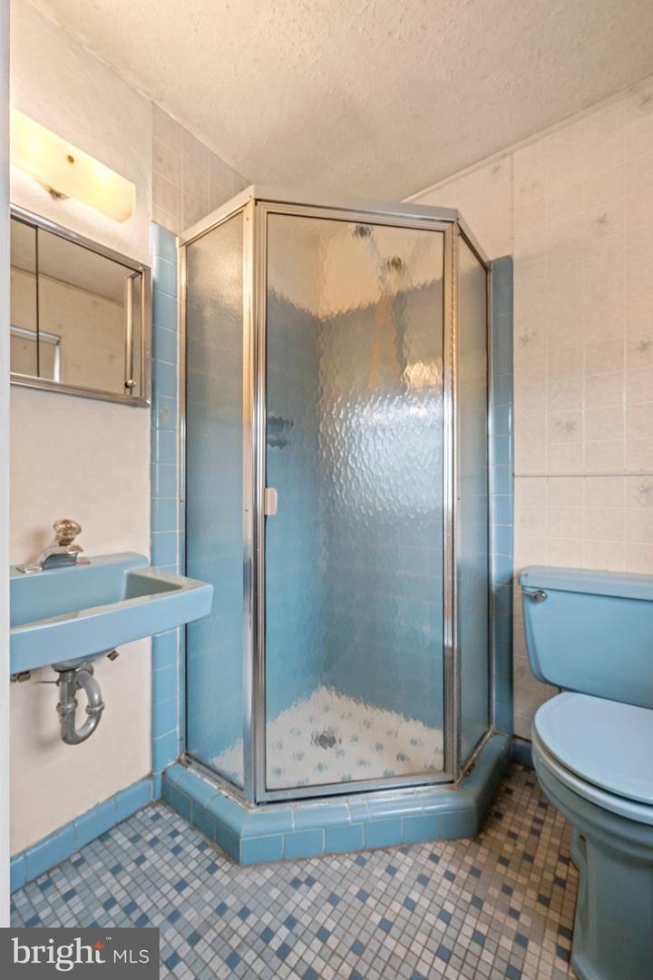 641 Caroline Dr # Property Photo 21