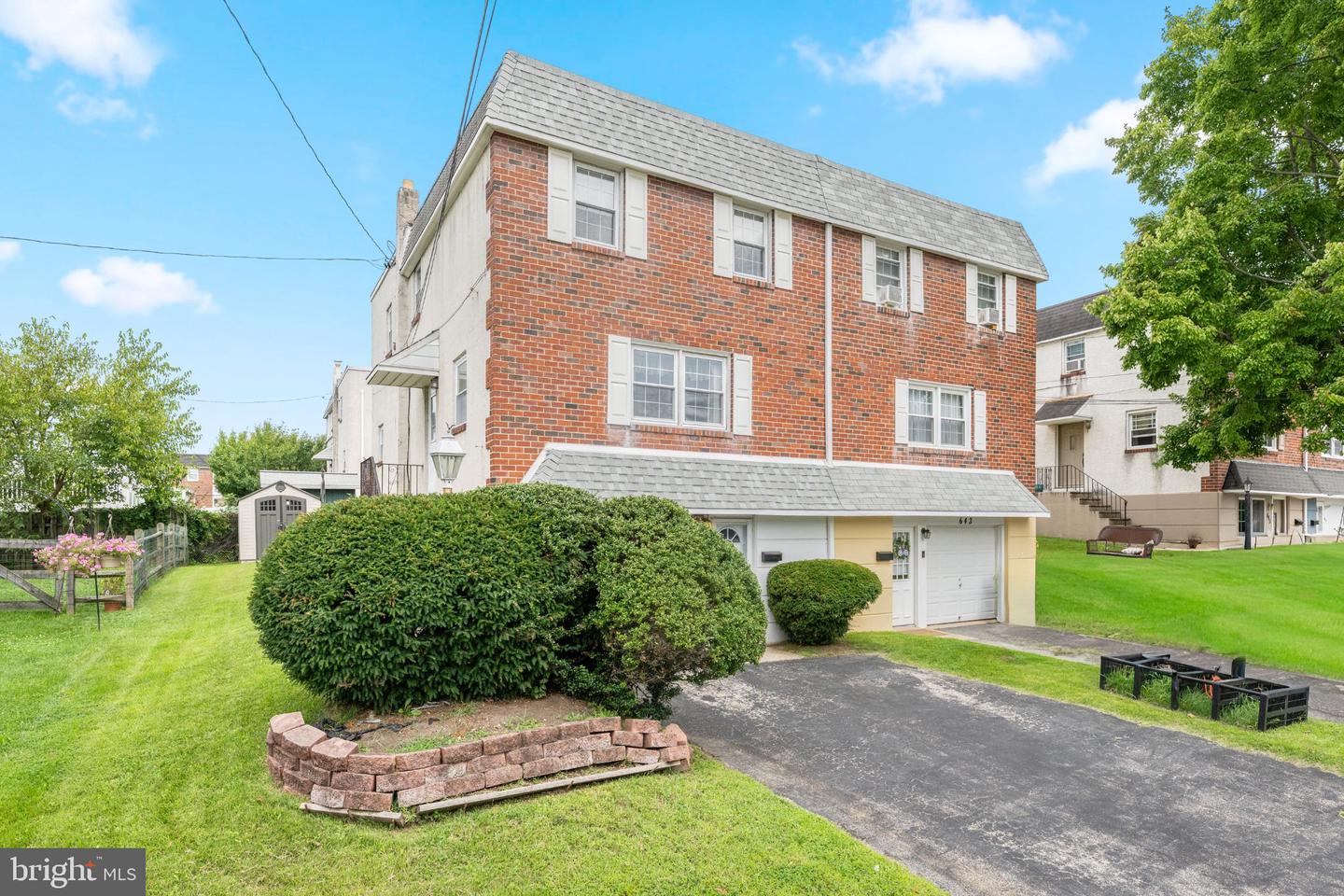 641 Caroline Dr # Property Photo 39
