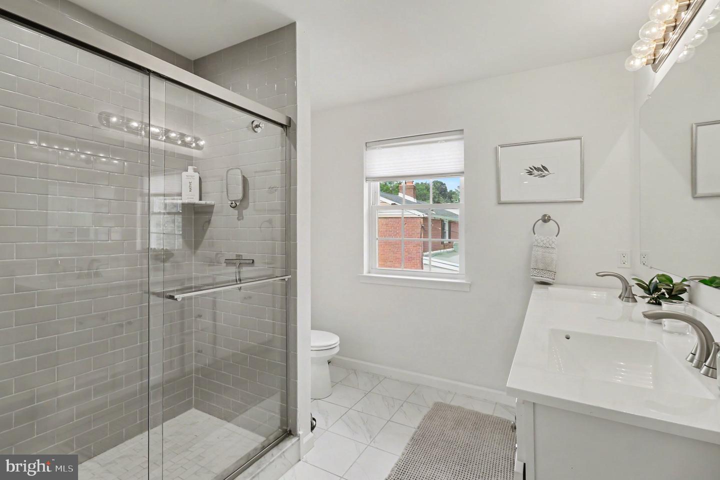 4031 N Warner Rd Property Photo 19