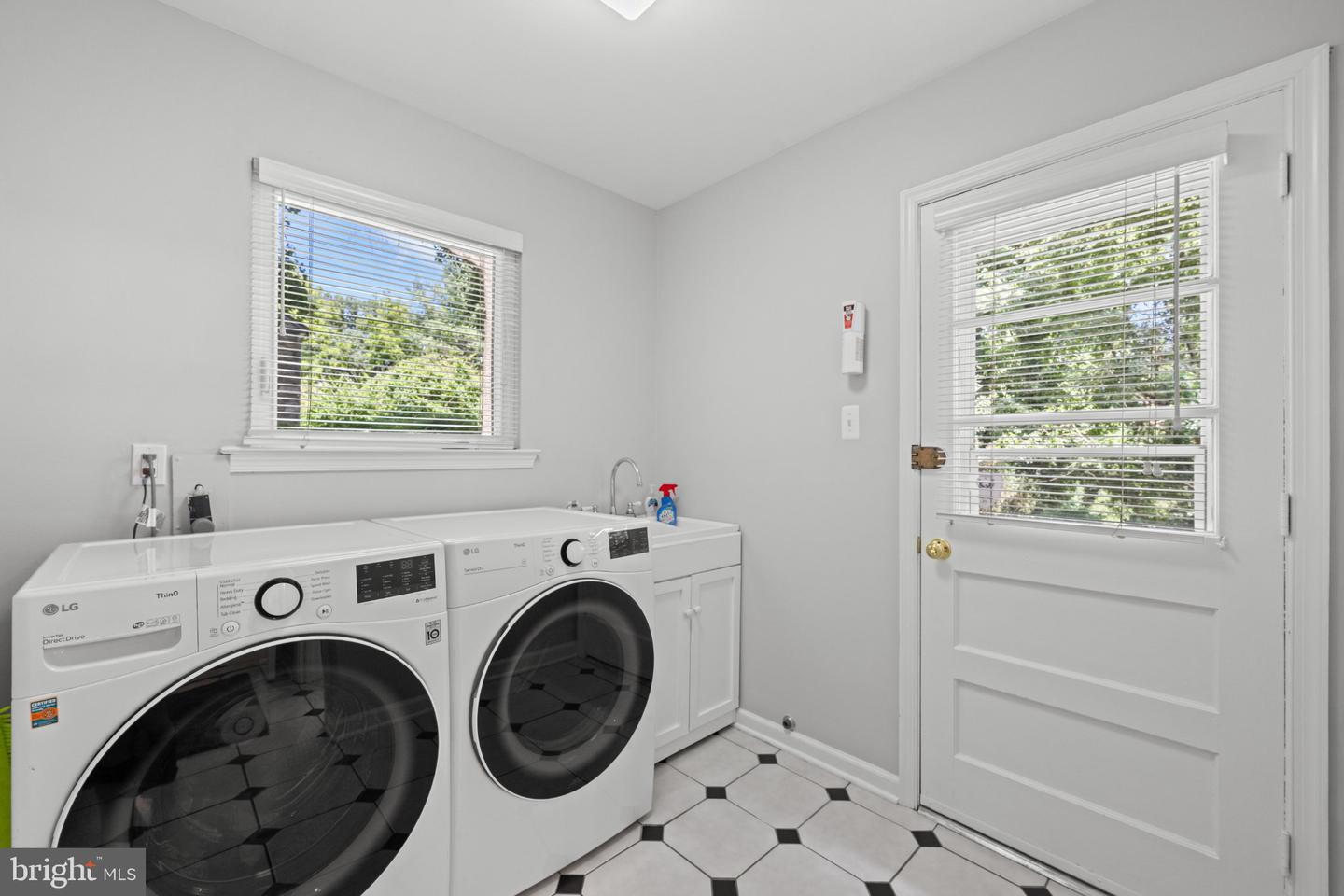 801 Pardee Ln Property Photo 11