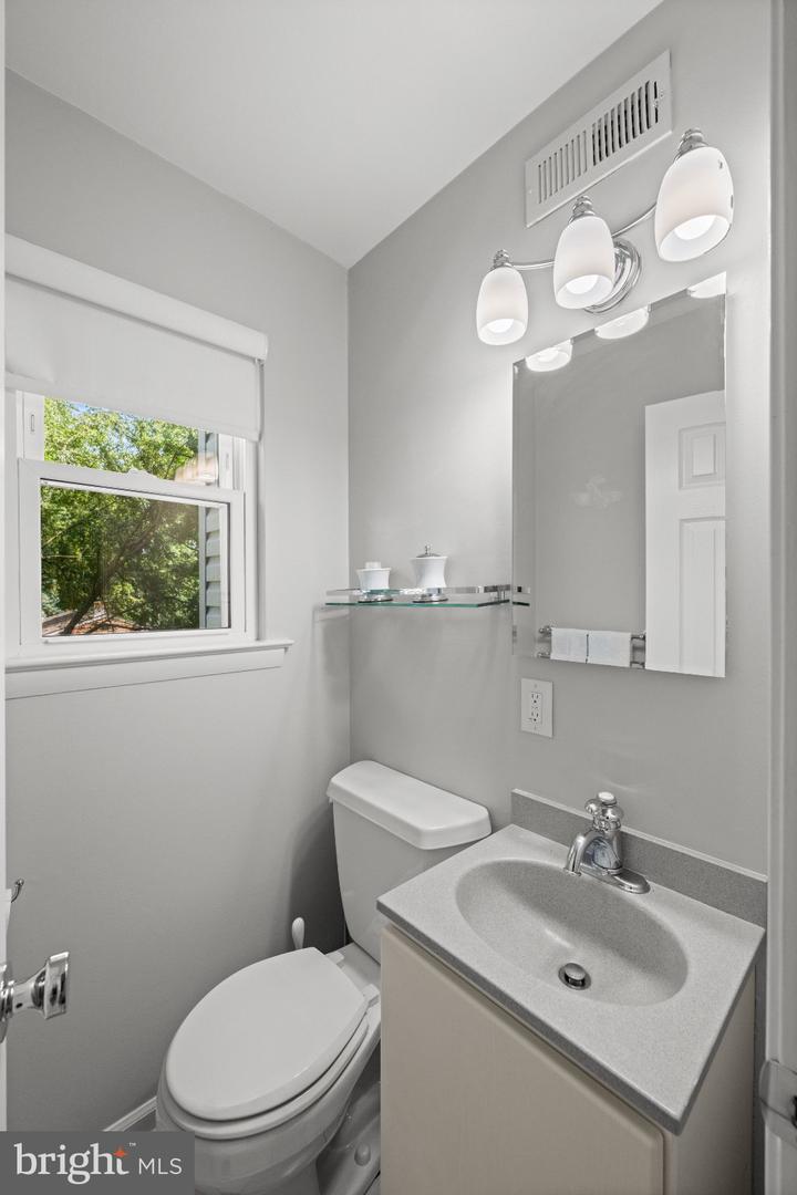 801 Pardee Ln Property Photo 12