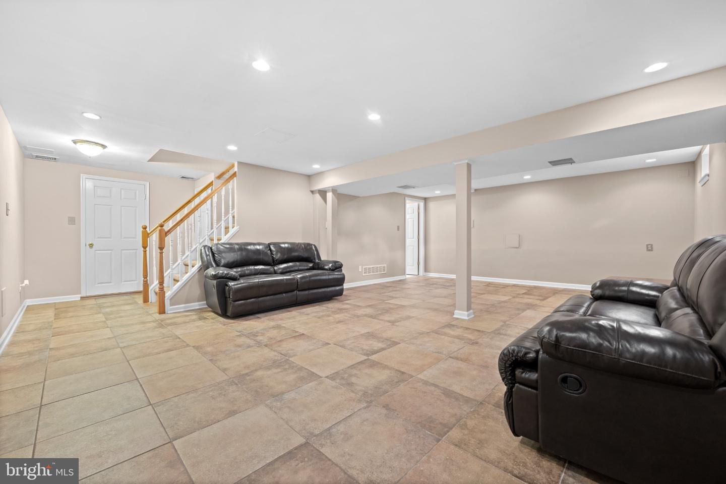 801 Pardee Ln Property Photo 34