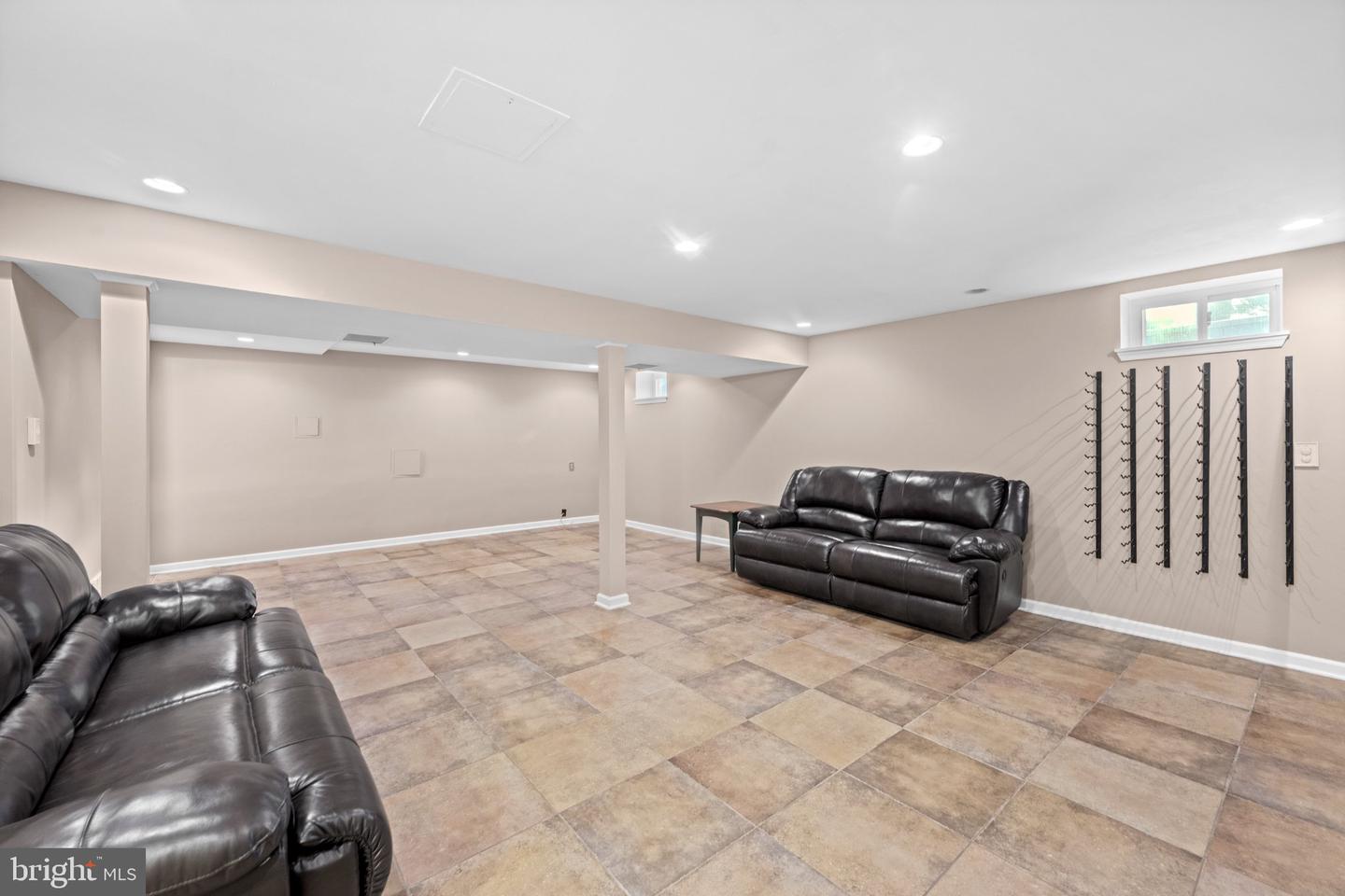 801 Pardee Ln Property Photo 35