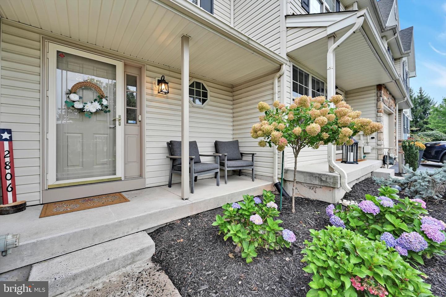 2806 Gateway Dr # Property Photo 6