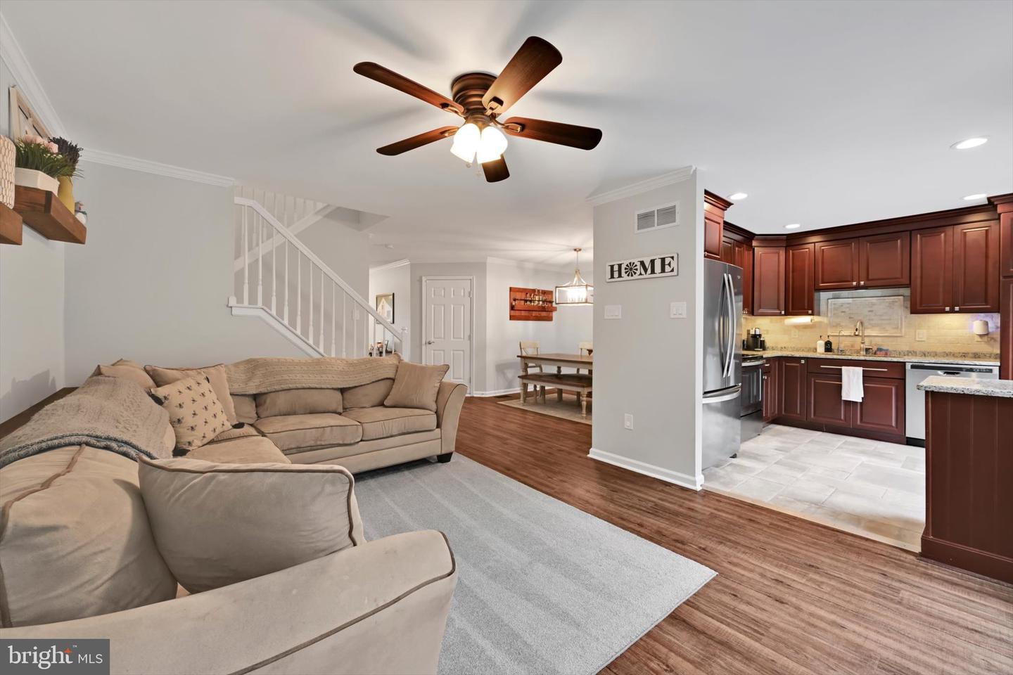 2806 Gateway Dr # Property Photo 10