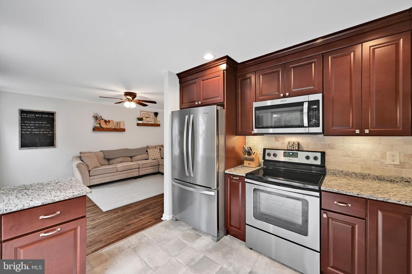 2806 Gateway Dr # Property Photo 18