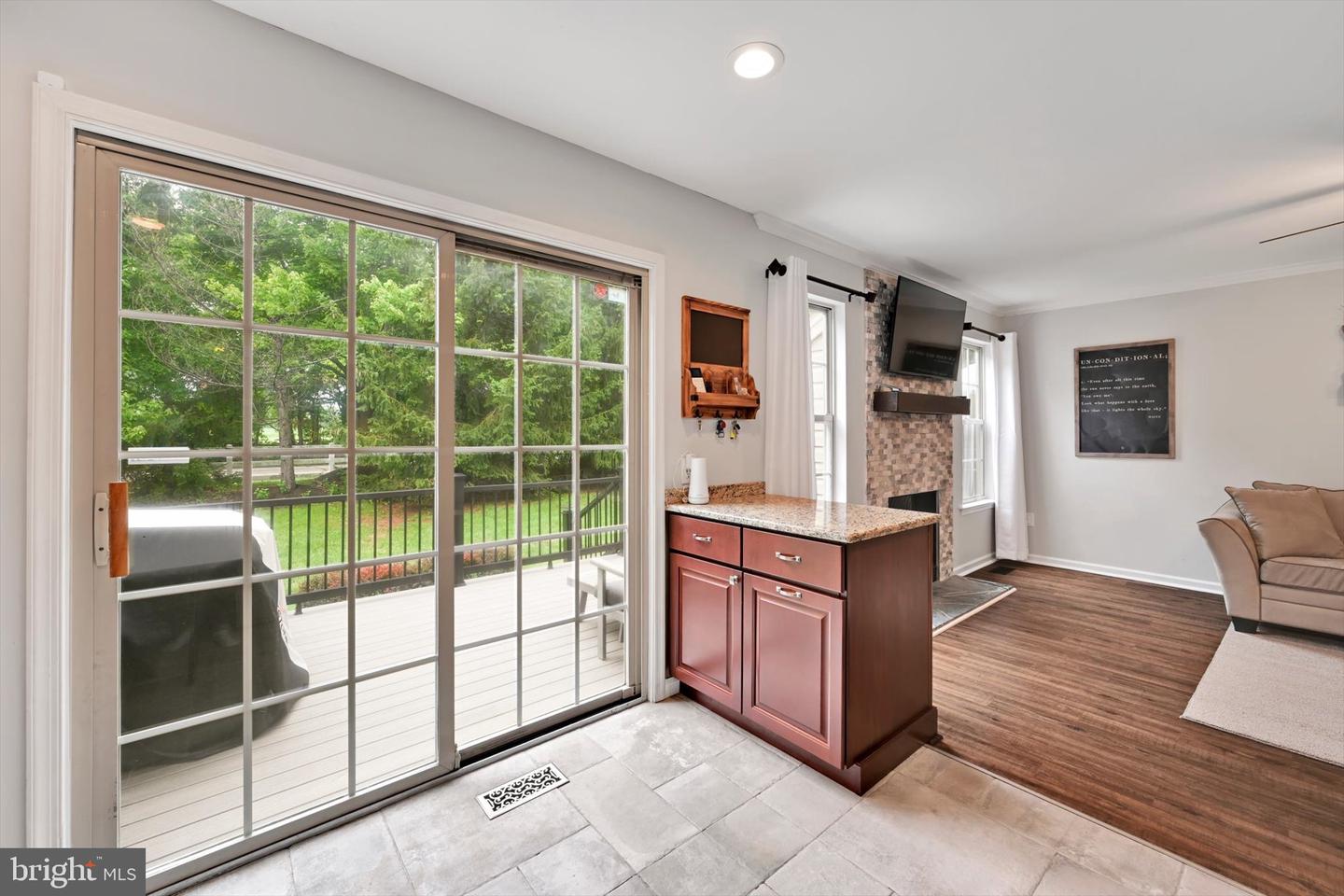 2806 Gateway Dr # Property Photo 19