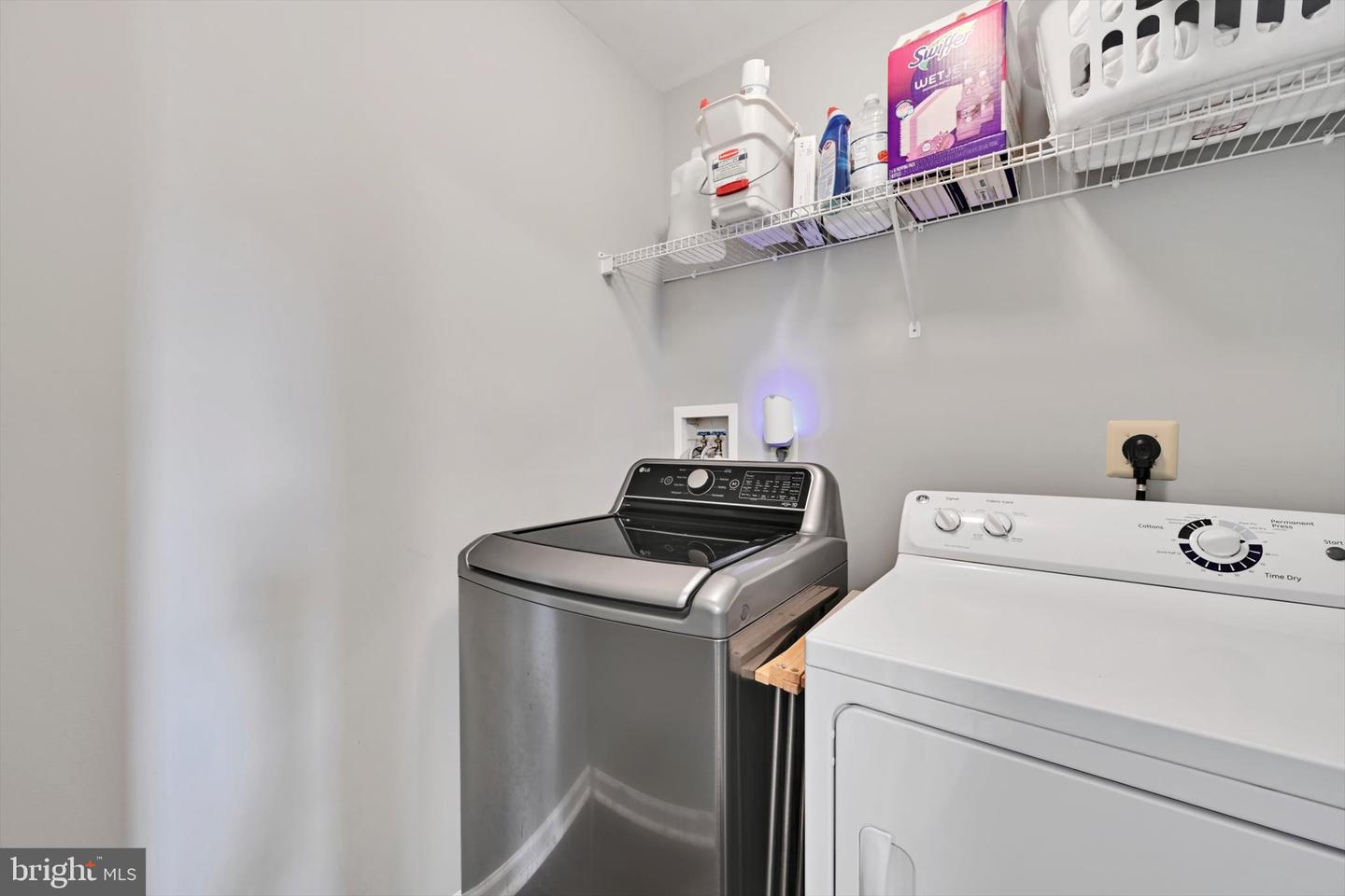 2806 Gateway Dr # Property Photo 21