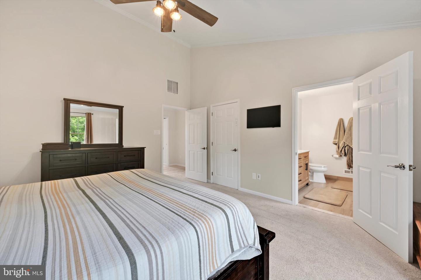 2806 Gateway Dr # Property Photo 24
