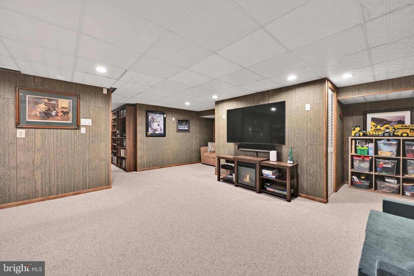 2806 Gateway Dr # Property Photo 37