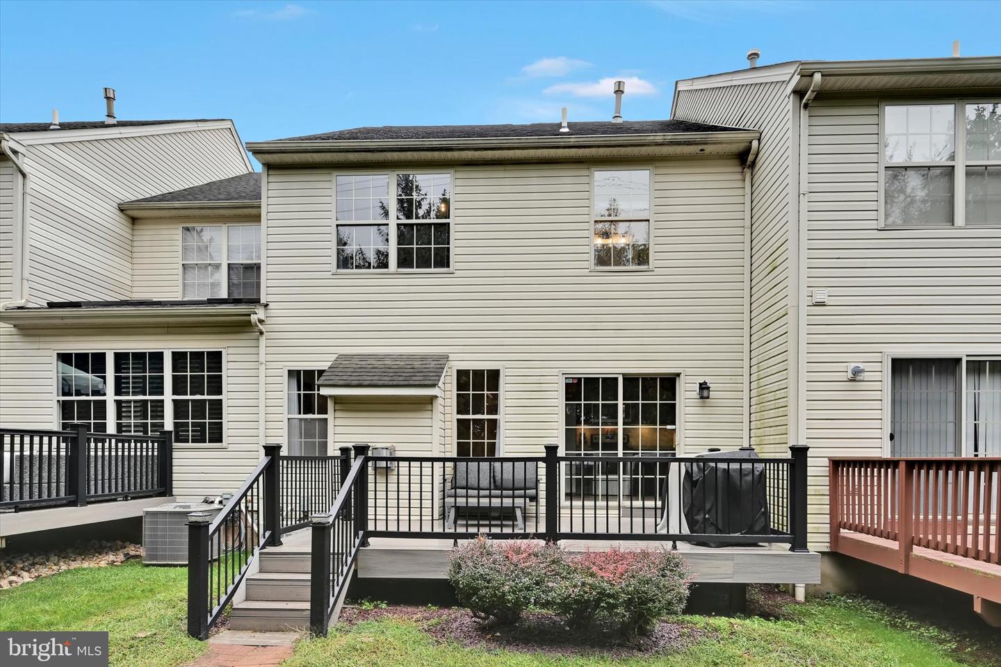 2806 Gateway Dr # Property Photo 42
