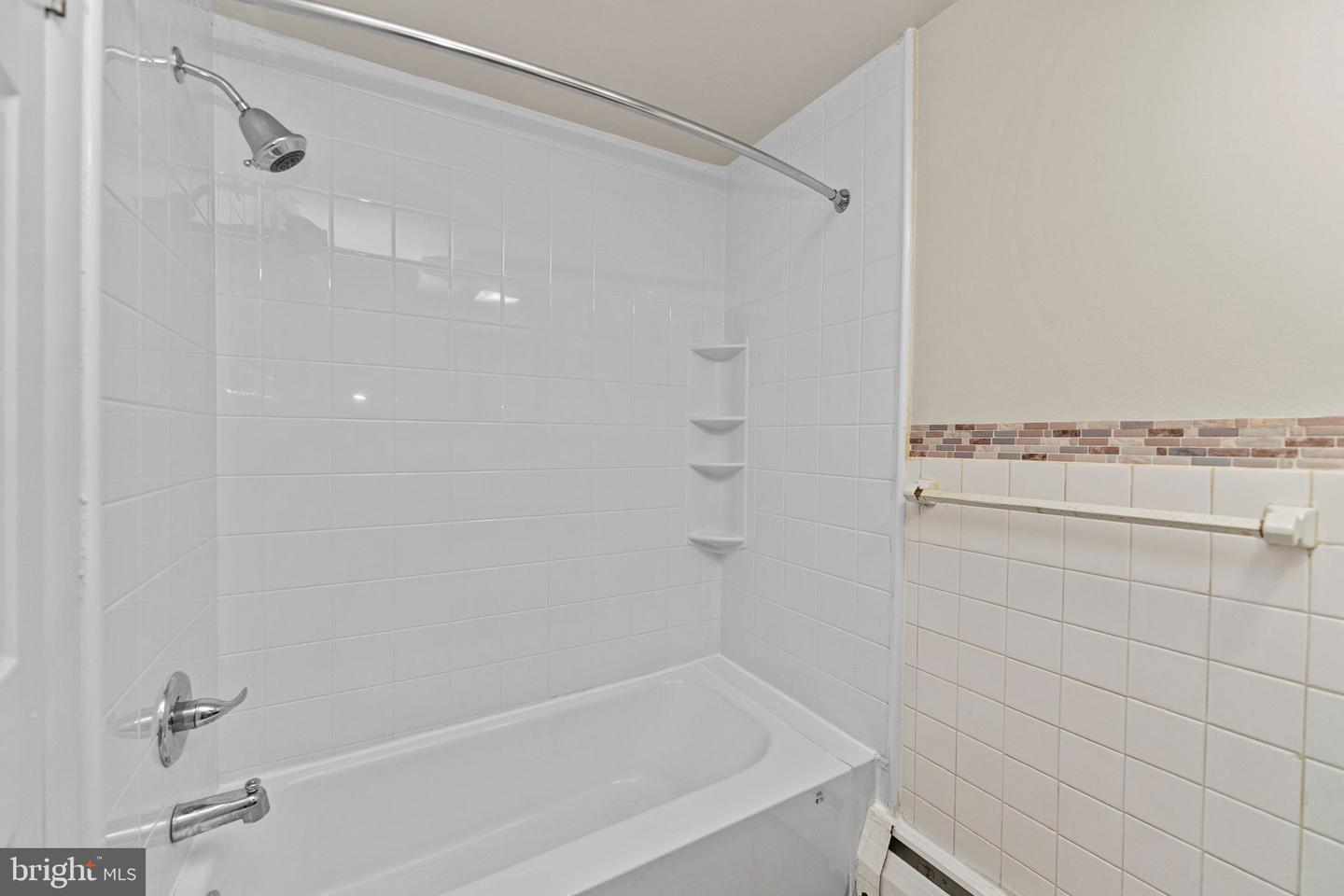 437 Jefferson St Property Photo 10
