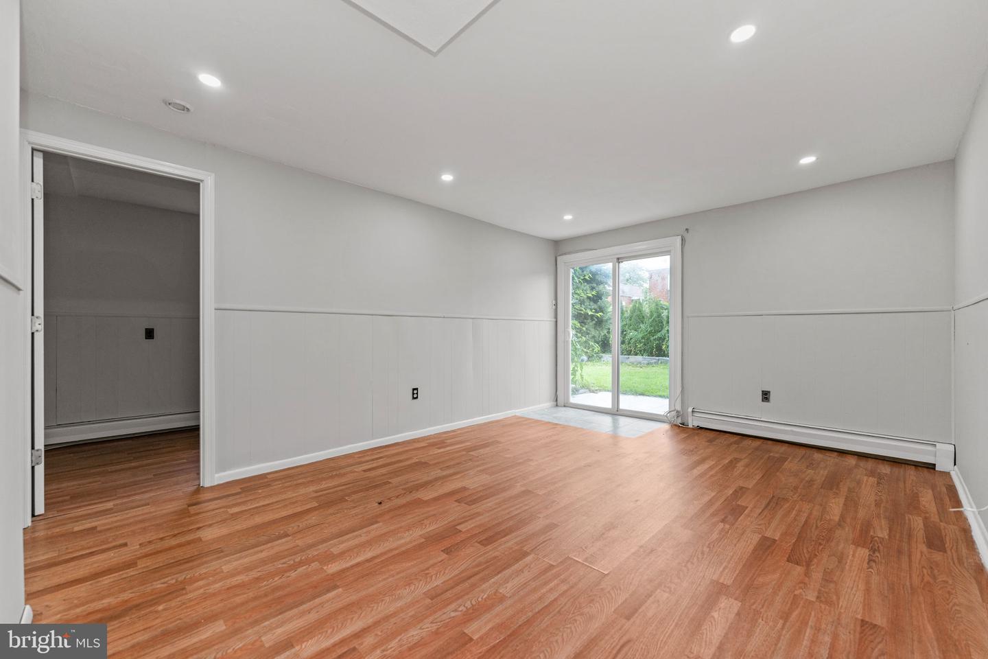437 Jefferson St Property Photo 11