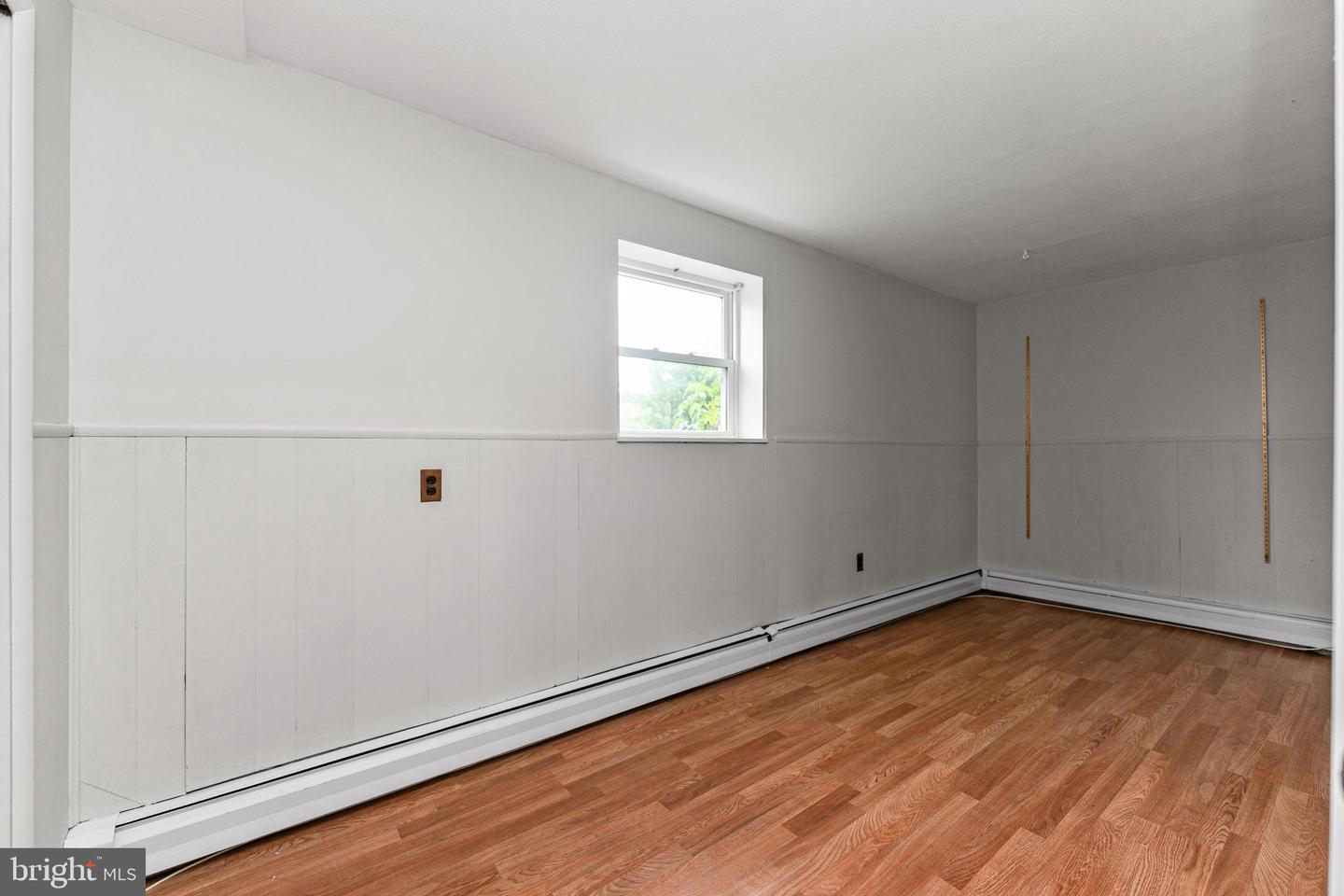 437 Jefferson St Property Photo 13