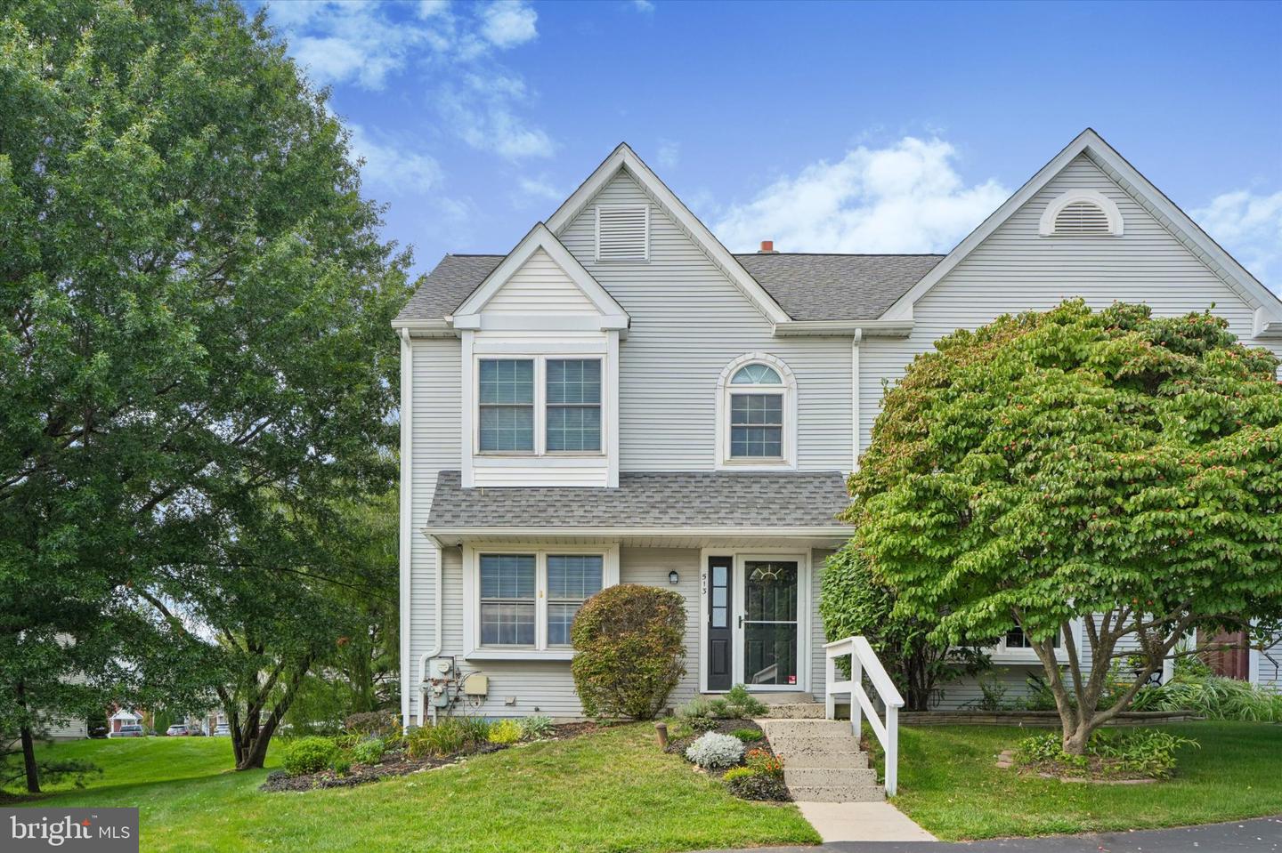 513 Carousel Cir Property Photo 1