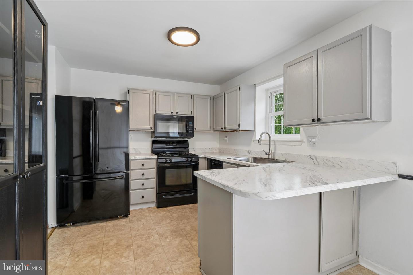 513 Carousel Cir Property Photo 11