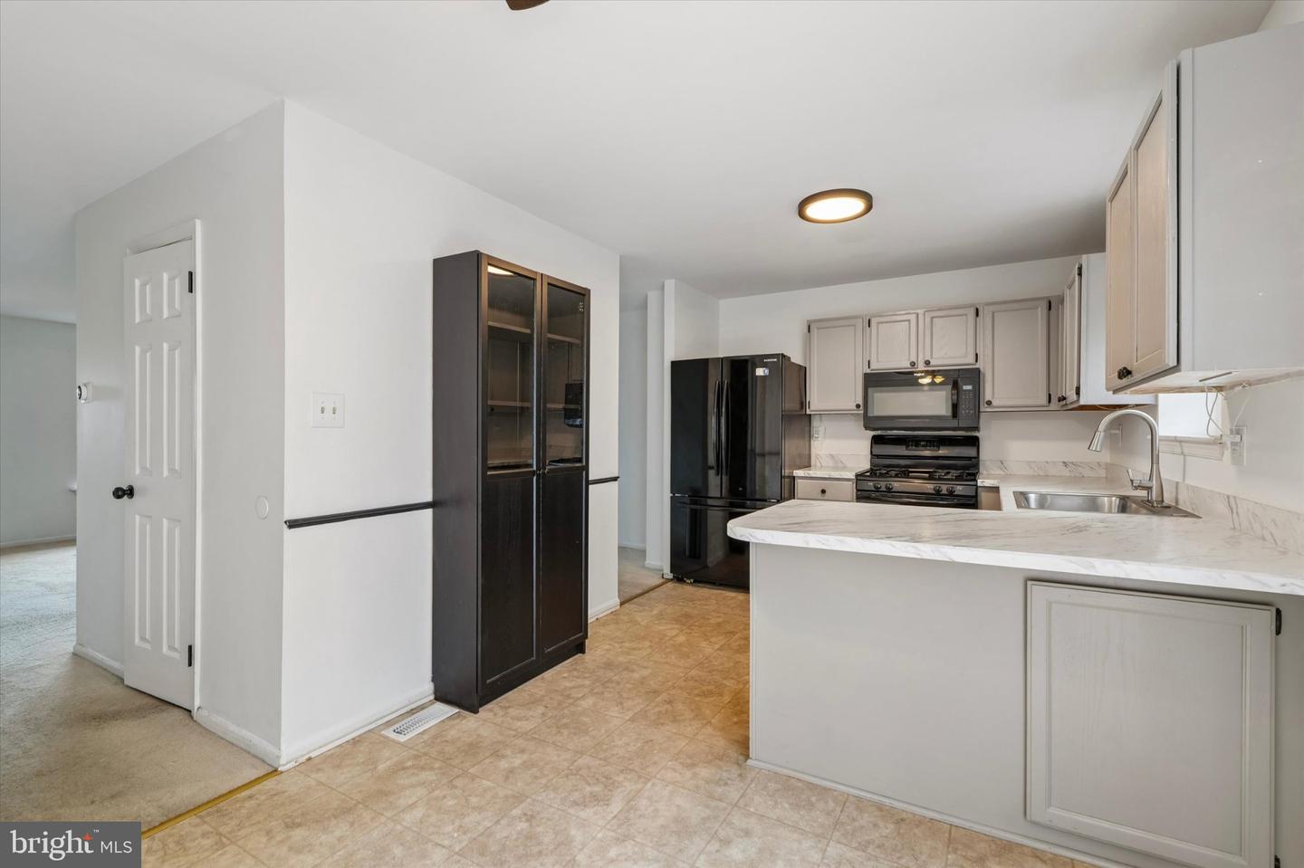 513 Carousel Cir Property Photo 12