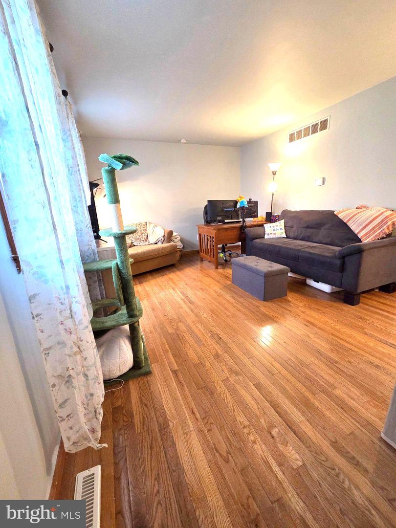197 Washington # Property Photo 4