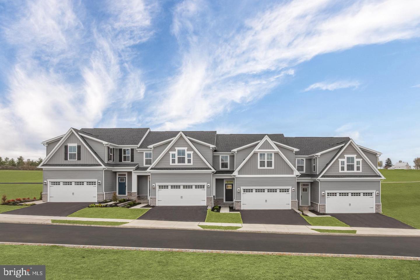 3243 LEOPOLD CT