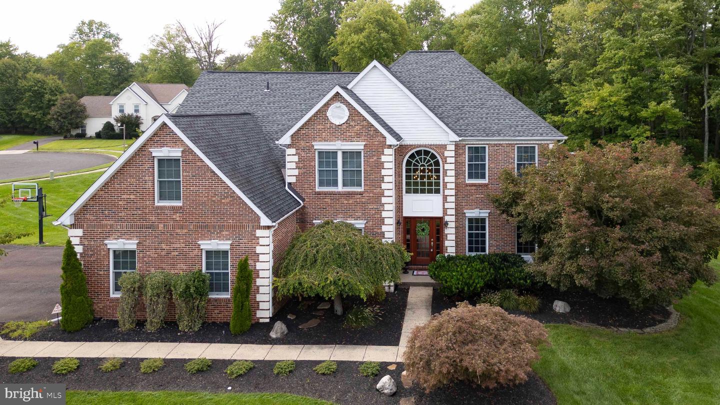 100 Chester Cir Property Photo 2