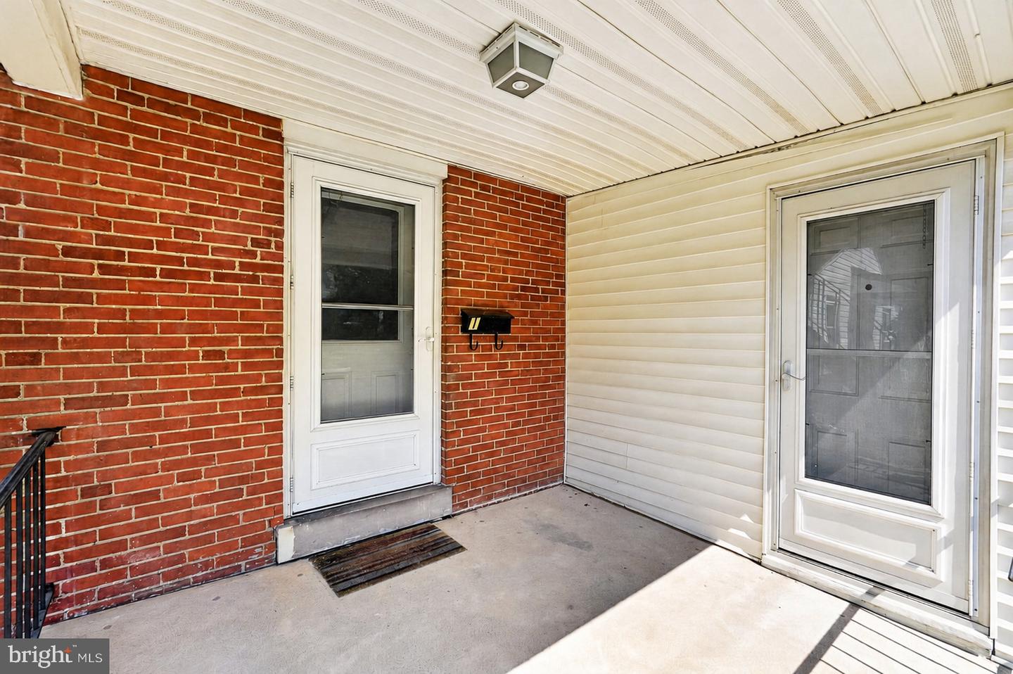434 W Walnut St Property Photo 16