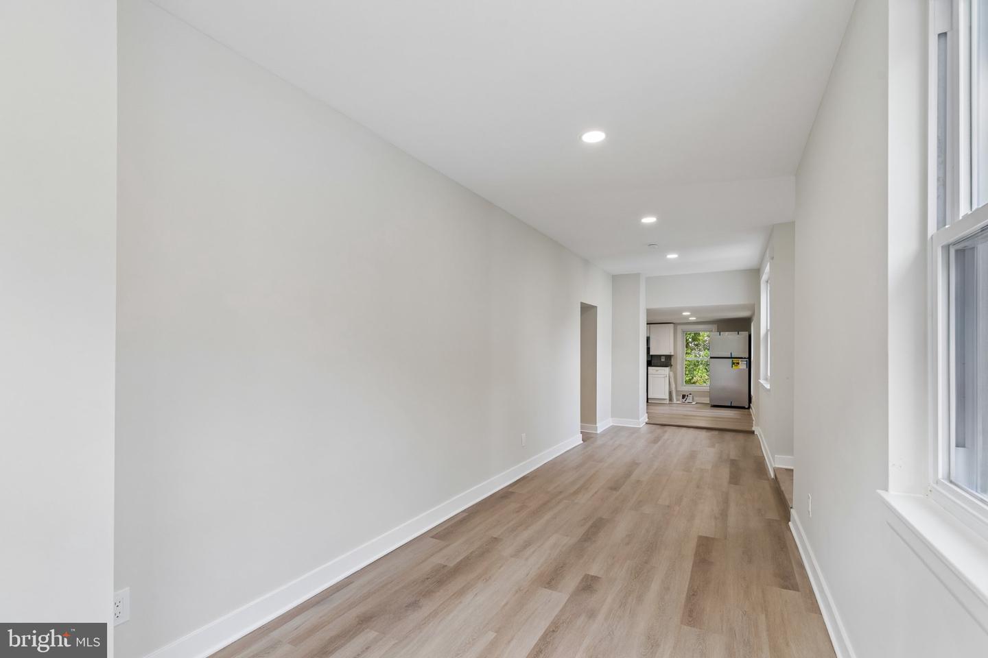 17 Jefferson St #a Property Photo 8