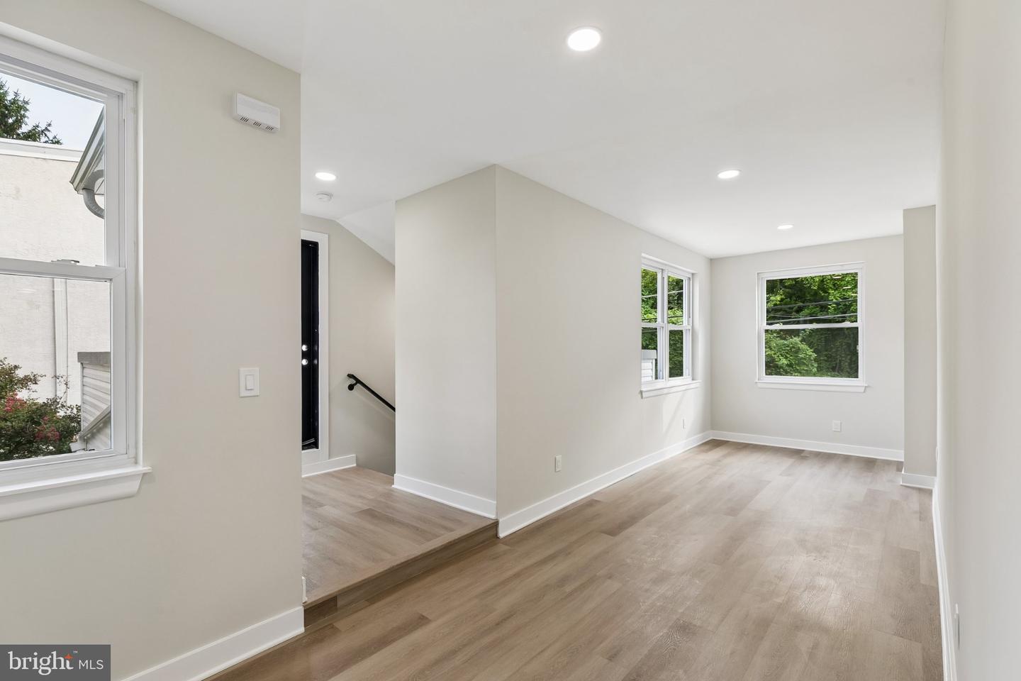 17 Jefferson St #a Property Photo 9