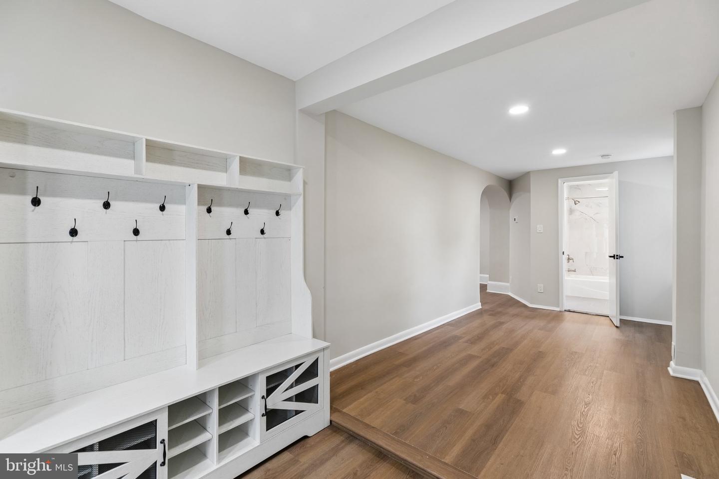 17 Jefferson St #a Property Photo 10