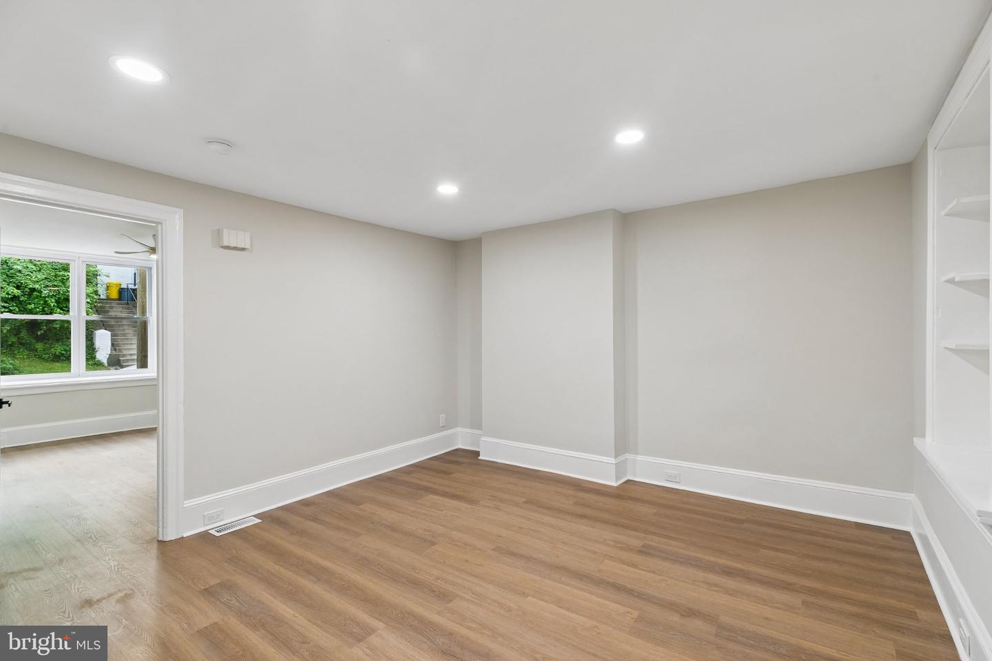 17 Jefferson St #a Property Photo 14