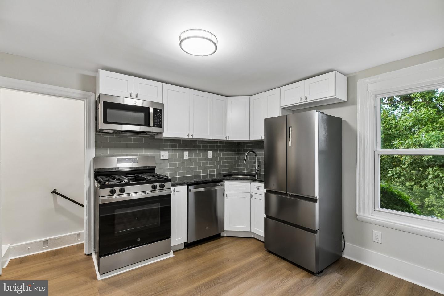 17 Jefferson St #a Property Photo 18