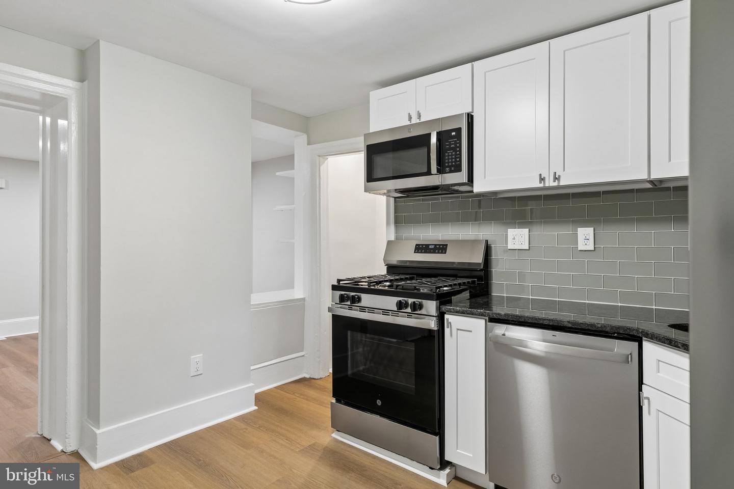 17 Jefferson St #a Property Photo 20