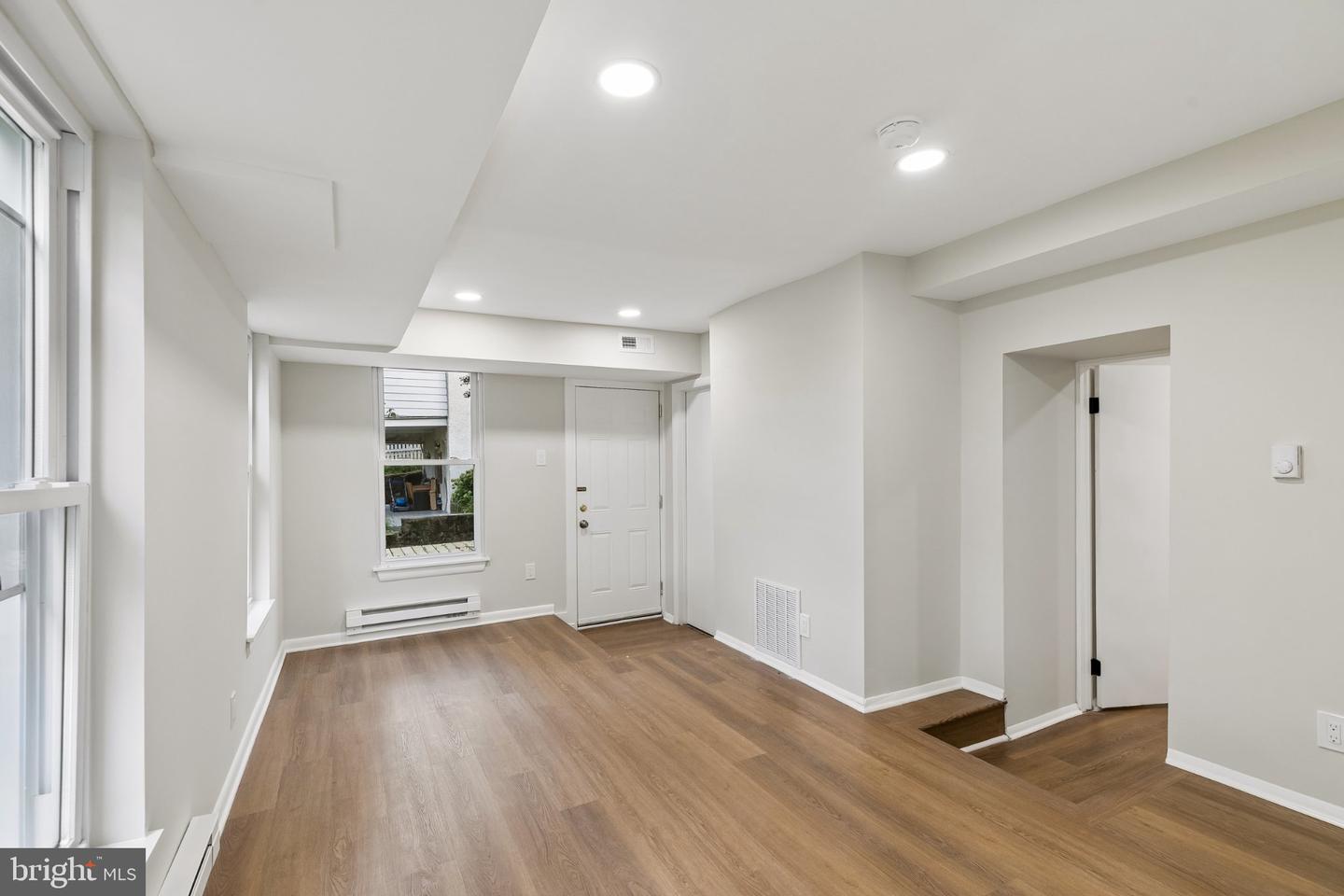 17 Jefferson St #a Property Photo 26