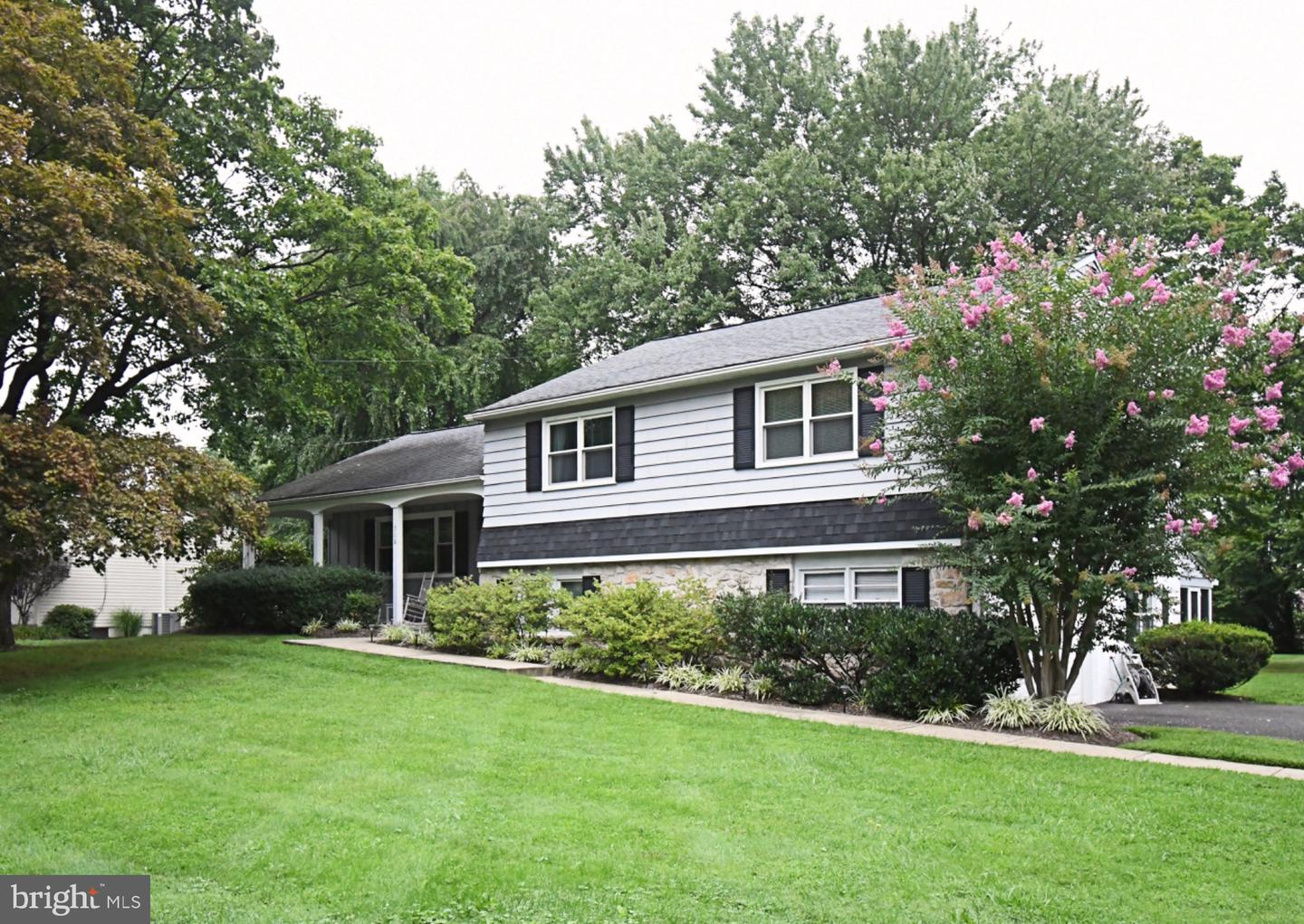 310 Tally Ho Dr Property Photo 1