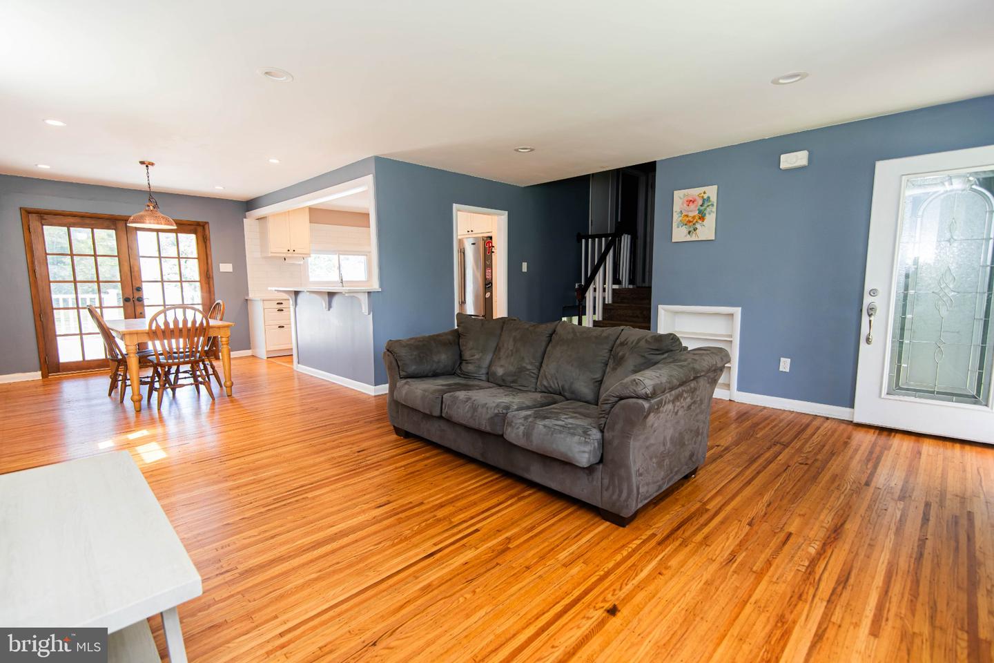 794 North Hills Ave Property Photo 4