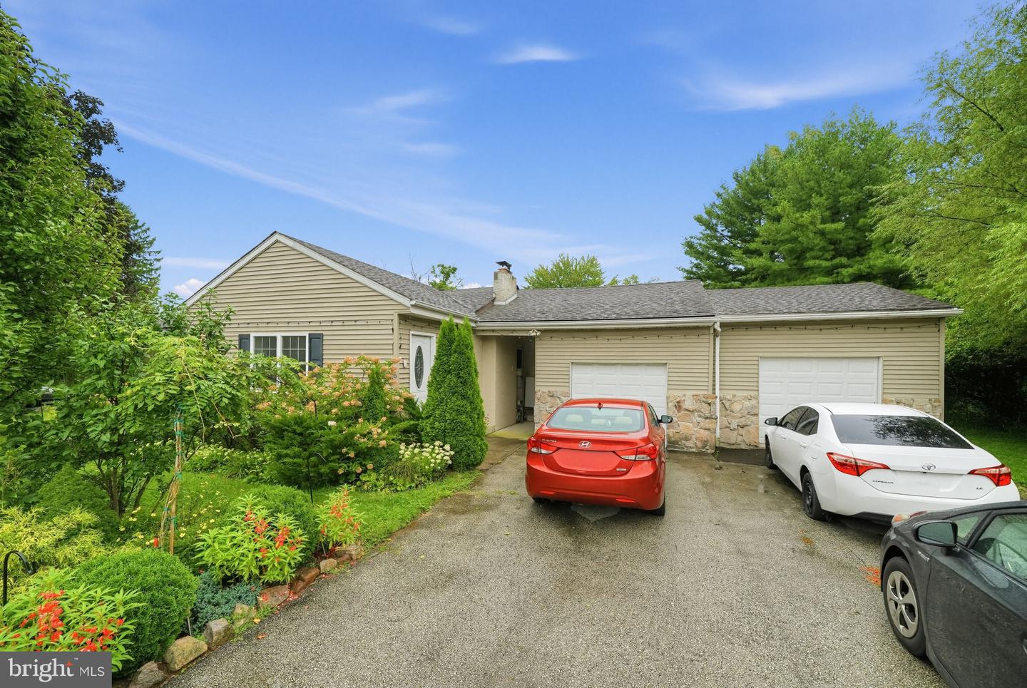 6 N Boro Line Rd Property Photo 3