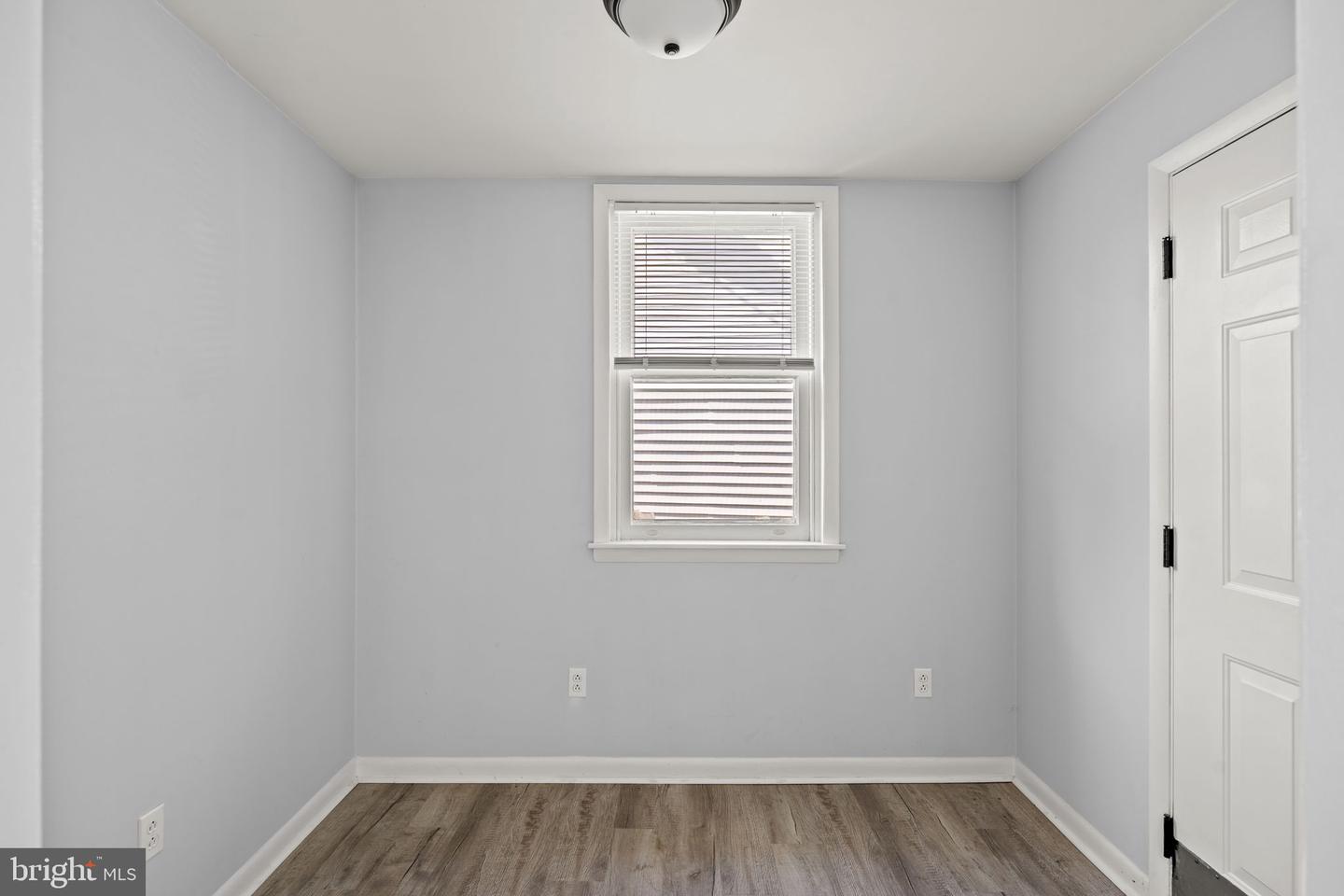 301 Cedar St Property Photo 5