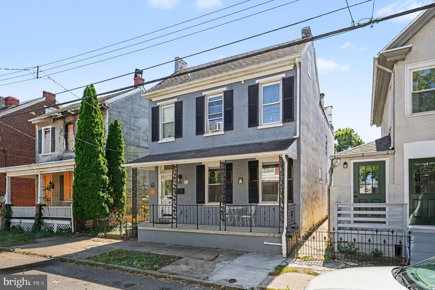 42 Chestnut St Property Photo 3